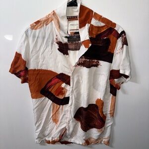 men’s pattern button down